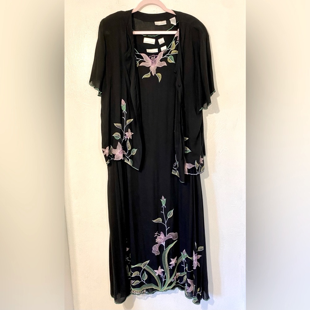 Draper’s & Damon’s set.Black maxi dresswith a button down duster.Size XL